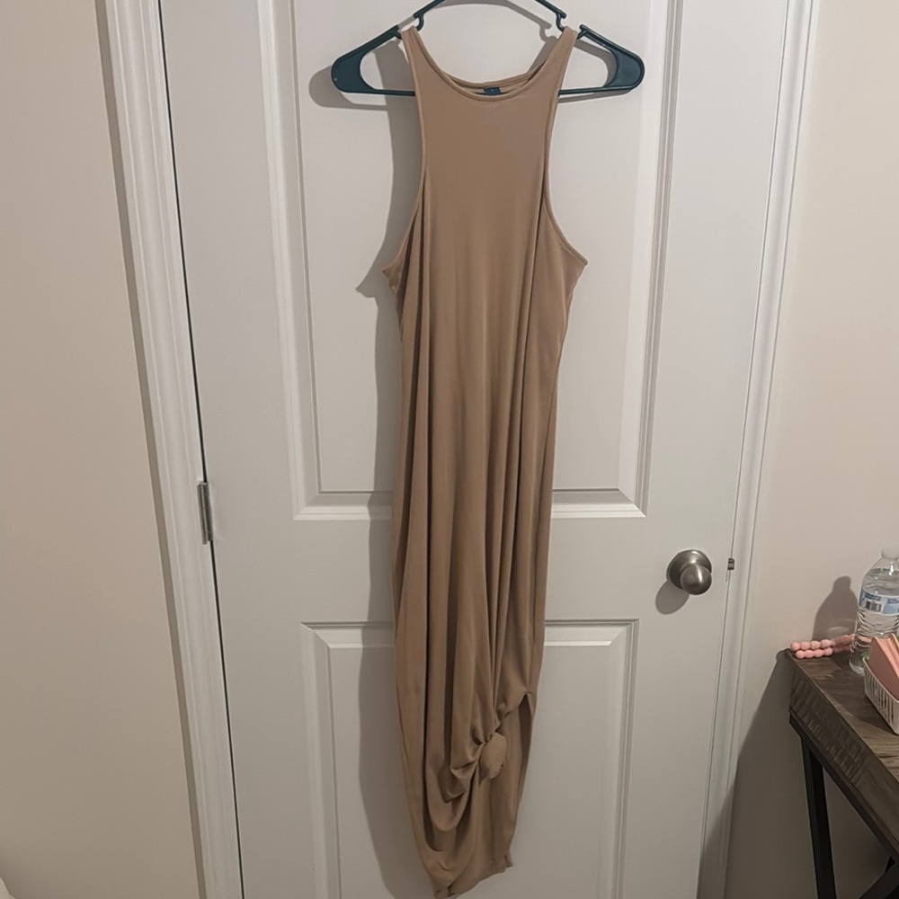 Elegant Tan Sleeveless Dress